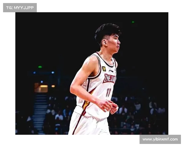 余嘉豪三分神准！连中跑动三分引西班牙俱乐部关注，纷纷伸出试训橄榄枝